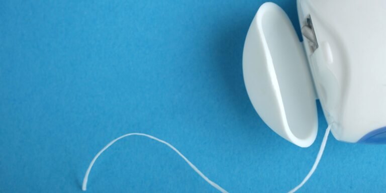 26 Important Survival Uses for Floss
