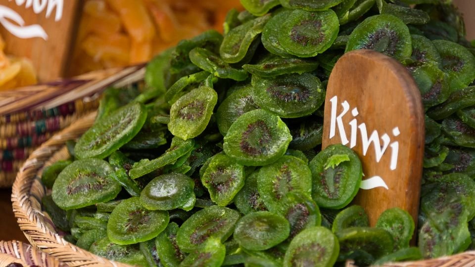 kiwis dehydrated in a local market